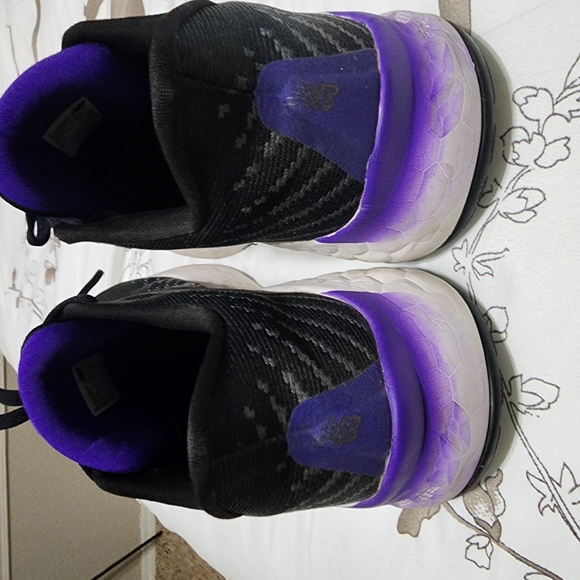 New Balance Women's Black and Purple Running Shoes - Picture 3 of 6